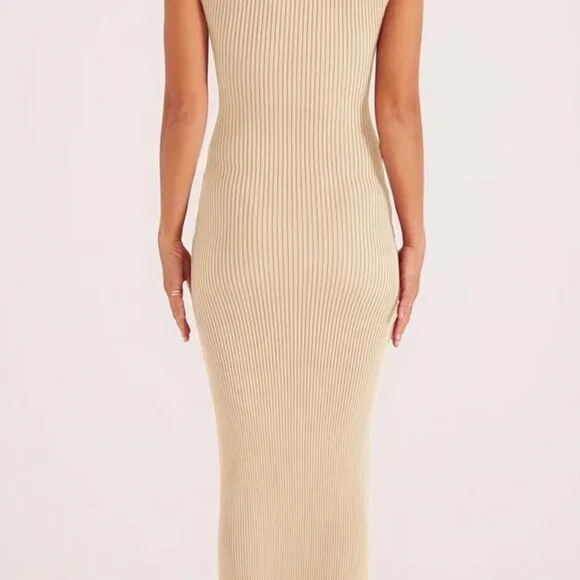 Dress - Picture 4 of 5